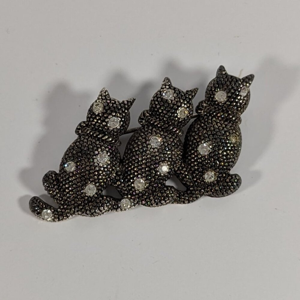 KC Marcasite 3 Cats Sitting Brooch Pin